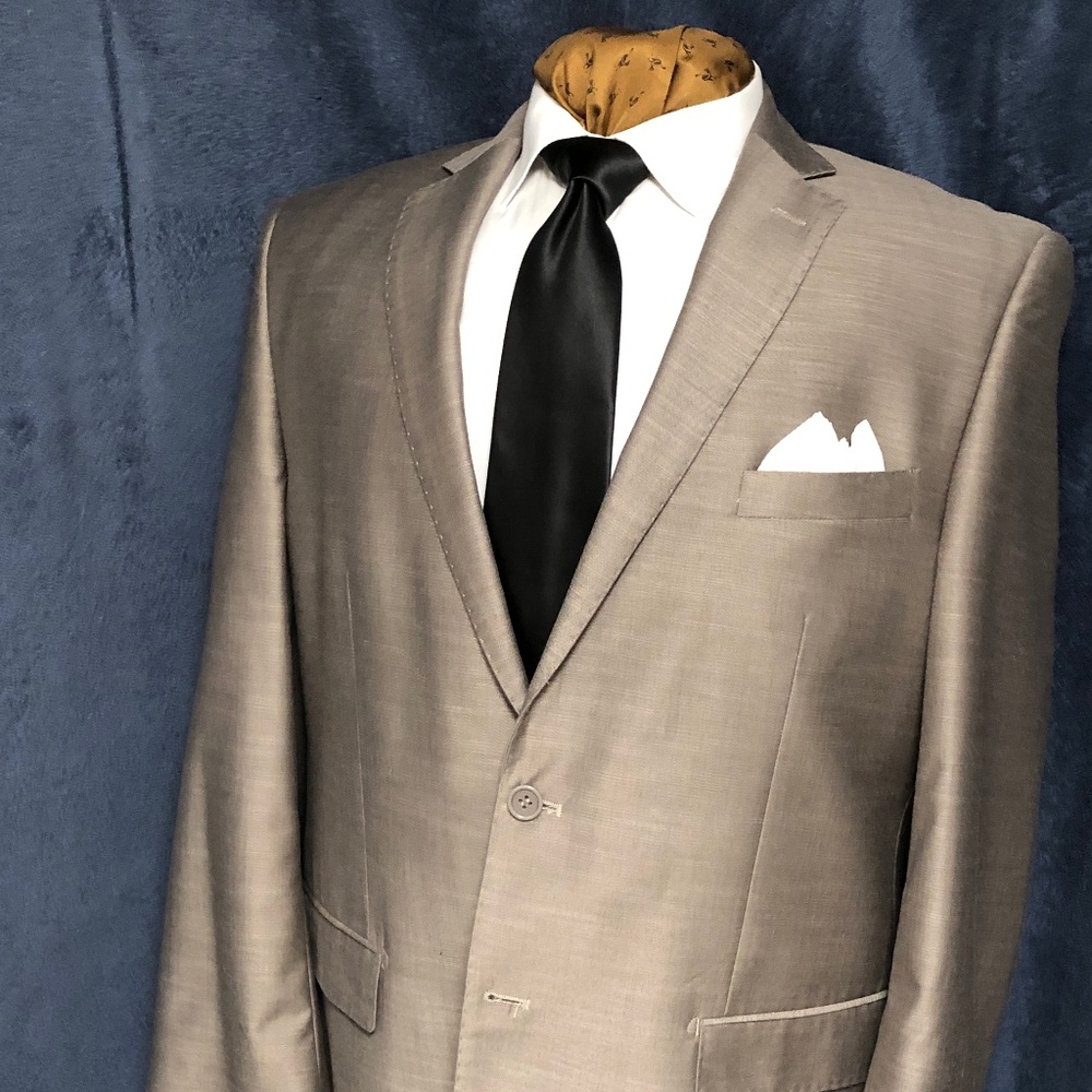 Mens silver bronze sharkskin 2 piece Suit